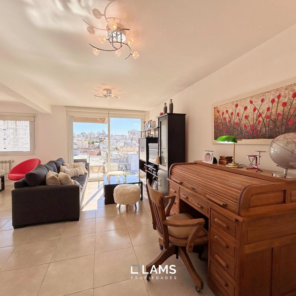 Departamento 4 Ambientes en Venta - Cochera y Baulera - Chauvin 5