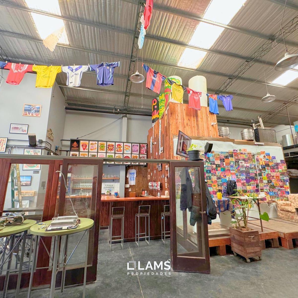 Galpón en Venta de 251m2 cubiertos - Barrio Los Andes