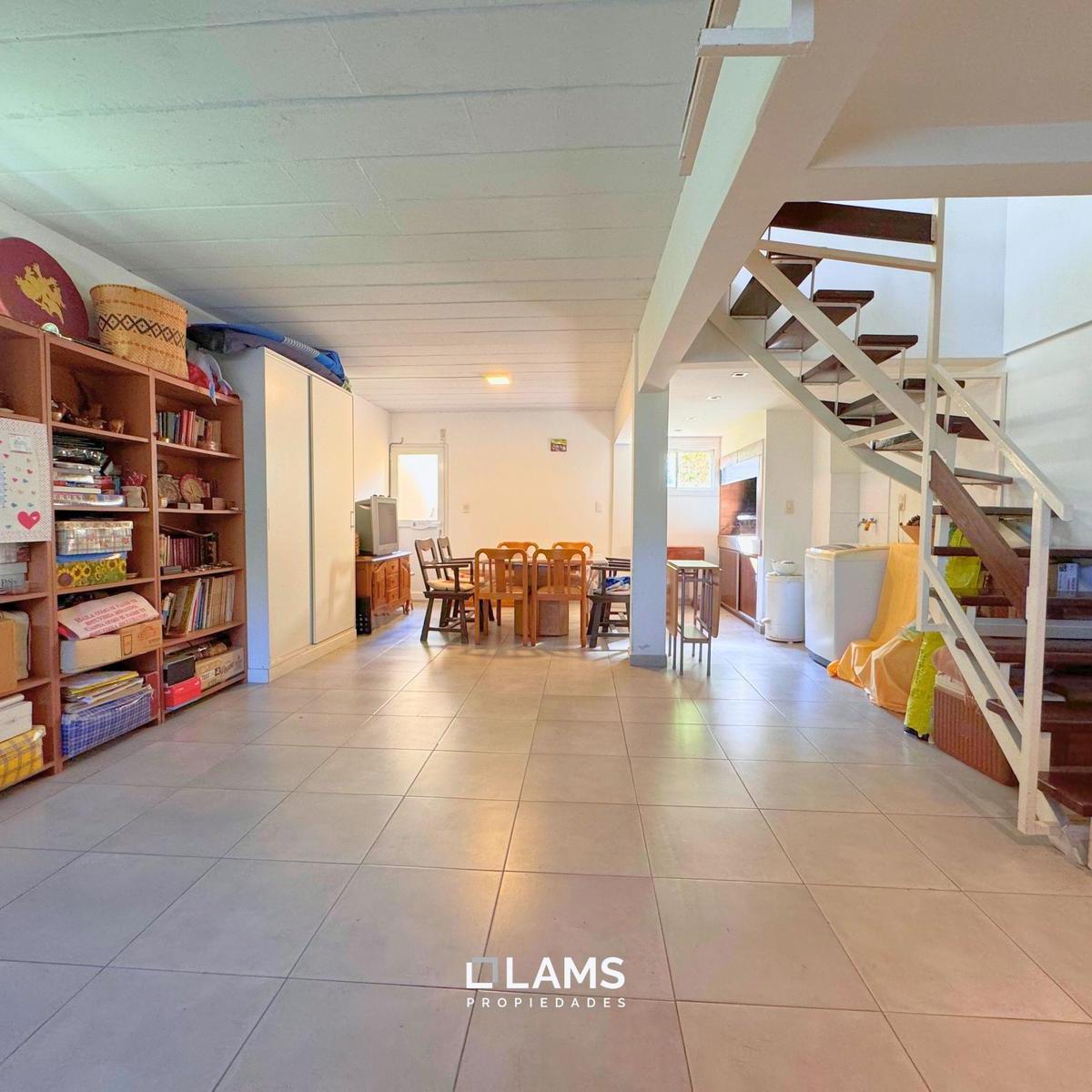 Duplex de 4 Ambientes en Venta - Barrio Chauvin 3