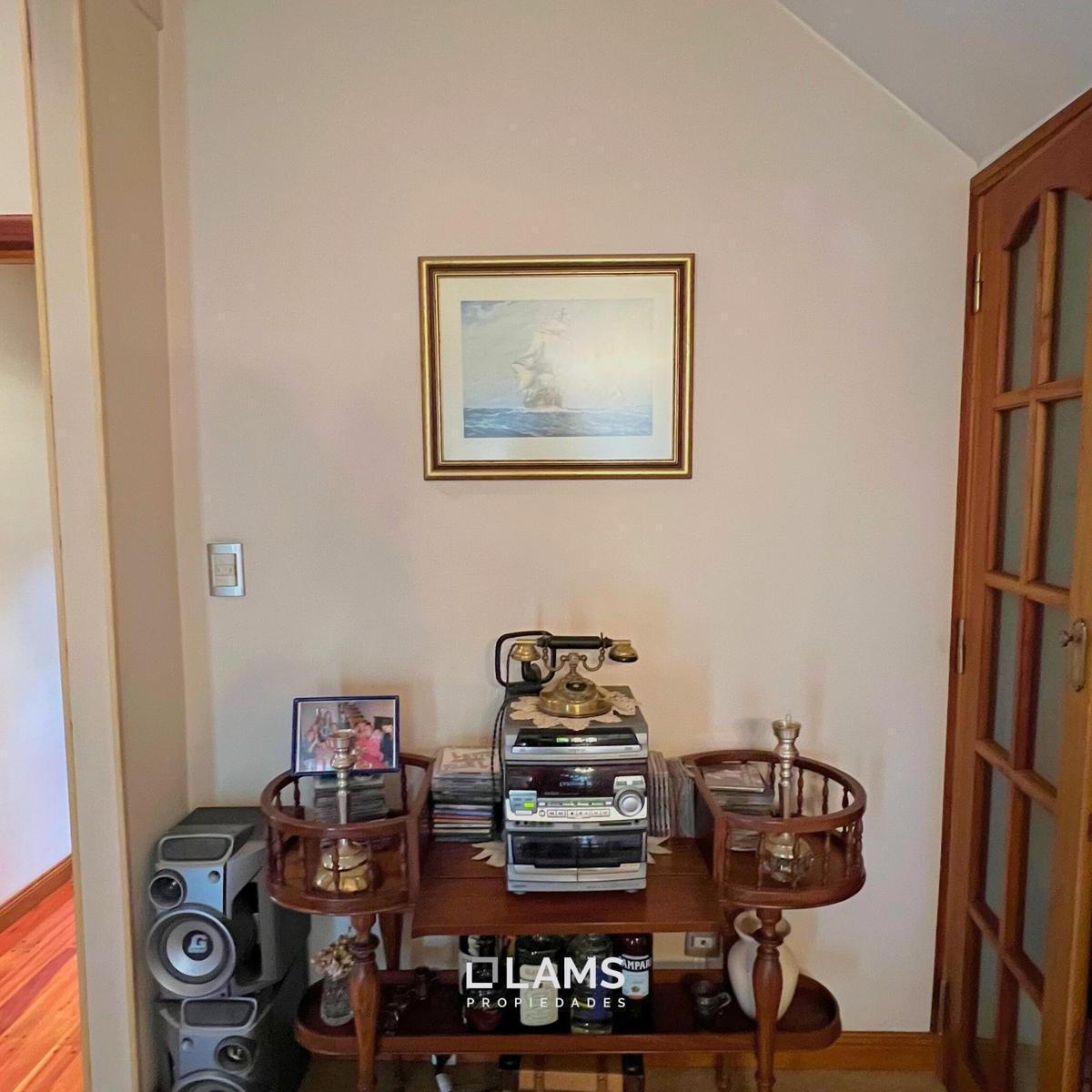 Venta Casa 4 ambientes con departamento - Barrio Chauvin