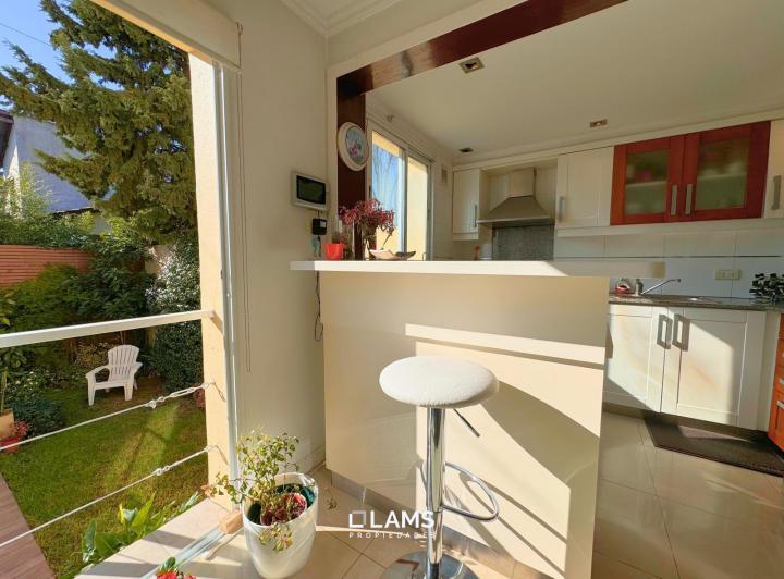 Duplex de 4 ambientes en VENTA - Barrio Chauvin 5