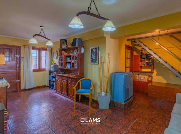 Foto de Venta - Casa 4 ambientes - Zona Guemes, imagen 4