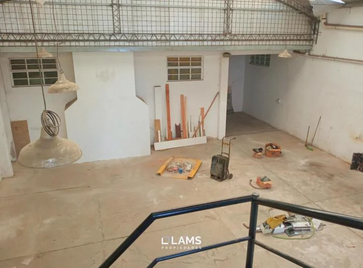Alquiler Galpón 210 m2 - Barrio Villa Primera 2