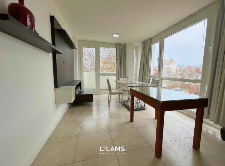 Alquiler 12 meses - Departamento 2 ambientes - Zona Aldrey 1