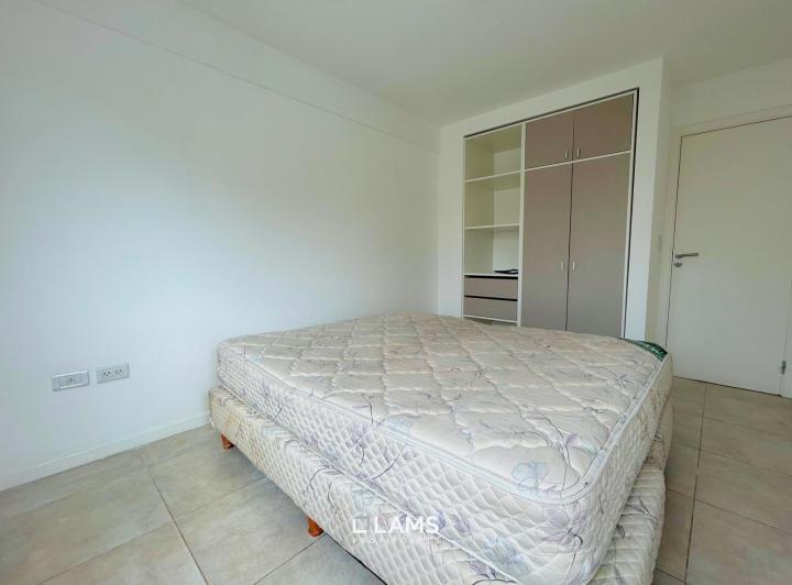 Alquiler 12 meses - Departamento 2 ambientes - Zona Aldrey 5