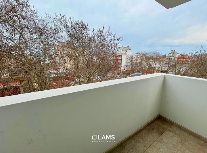 Alquiler 12 meses - Departamento 2 ambientes - Zona Aldrey 3