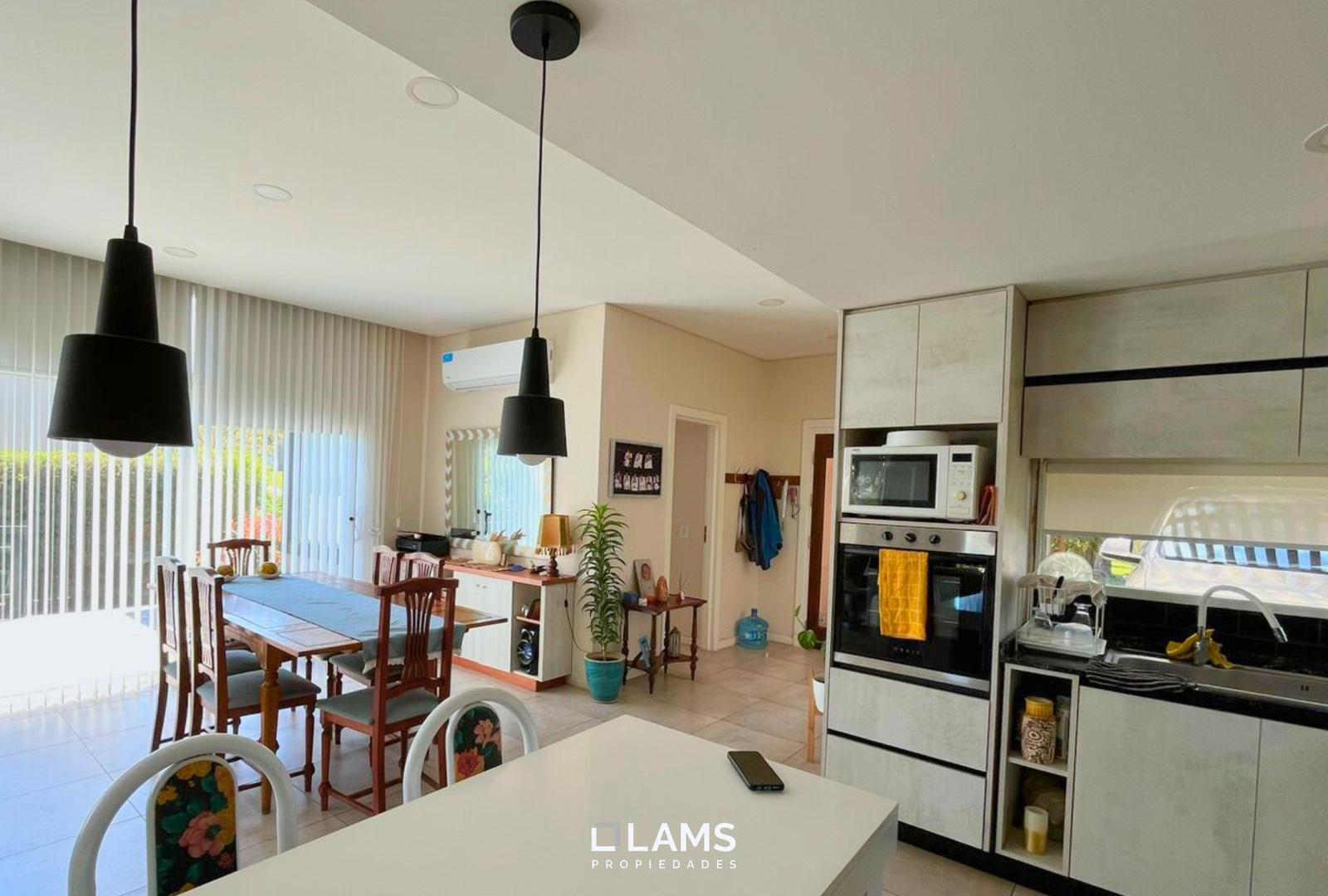 Foto de Venta - Casa 4 ambientes - Barrancas de San Benito, imagen 4