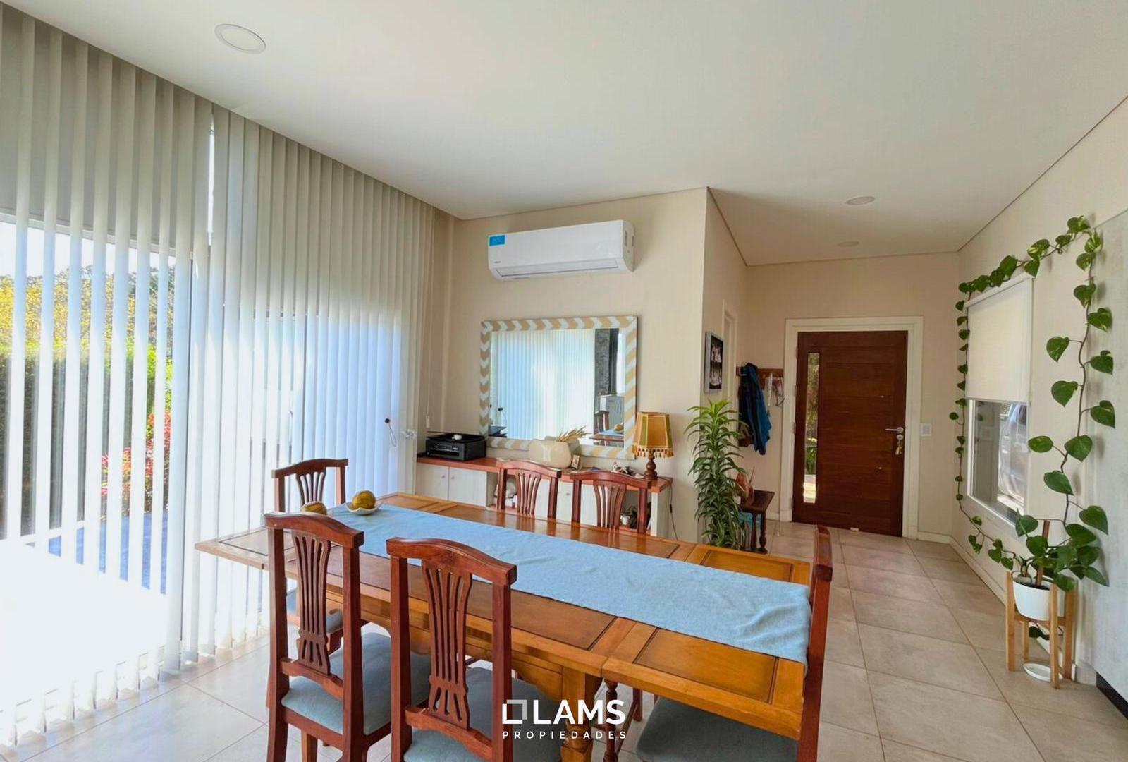 Foto de Venta - Casa 4 ambientes - Barrancas de San Benito, imagen 2