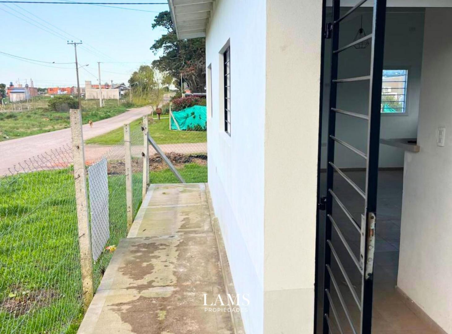 Venta - Casa 2 ambientes - Barrio Acantilados