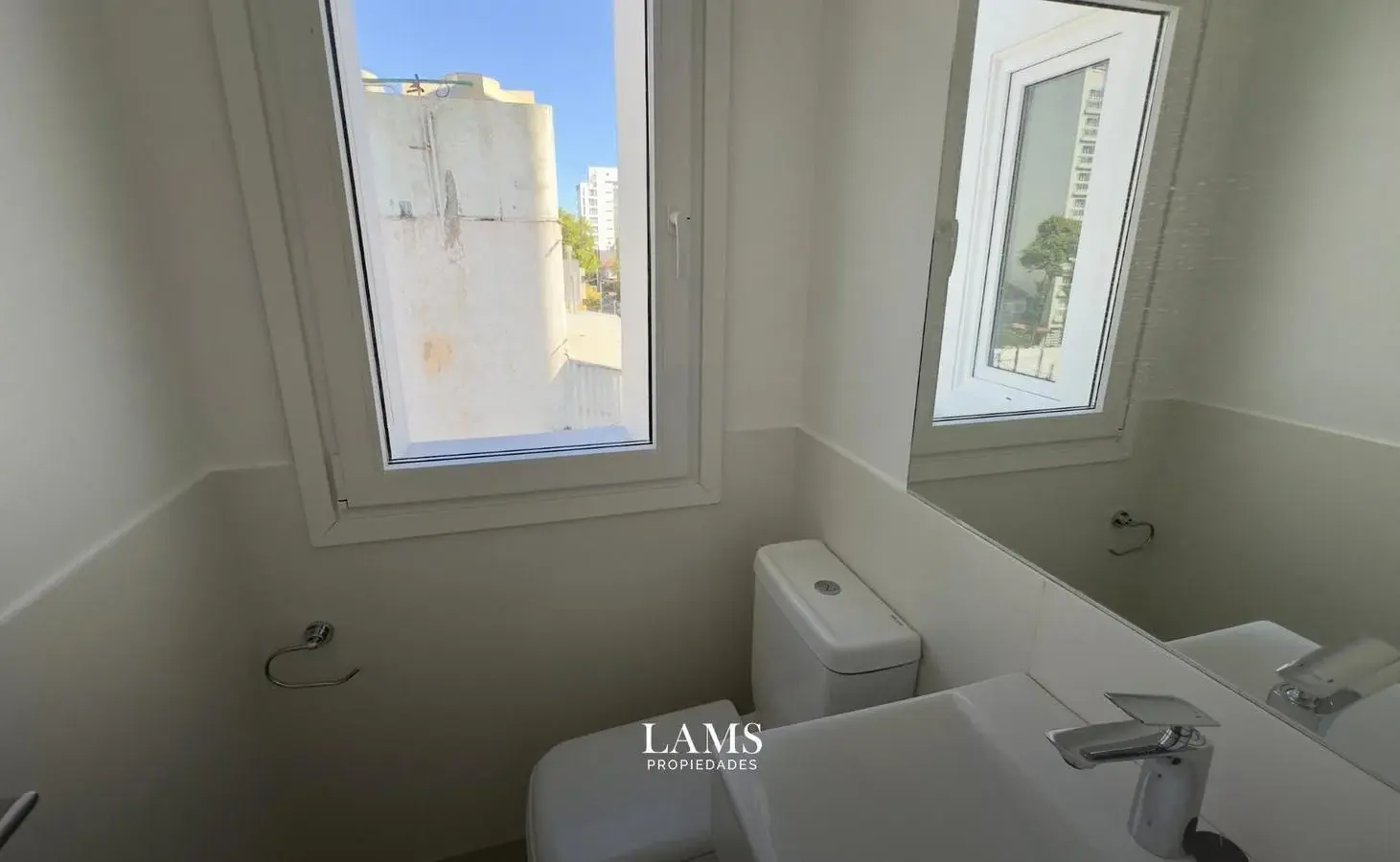 Alquiler 12/24 meses - Departamento 2 ambientes - Zona Aldrey 3