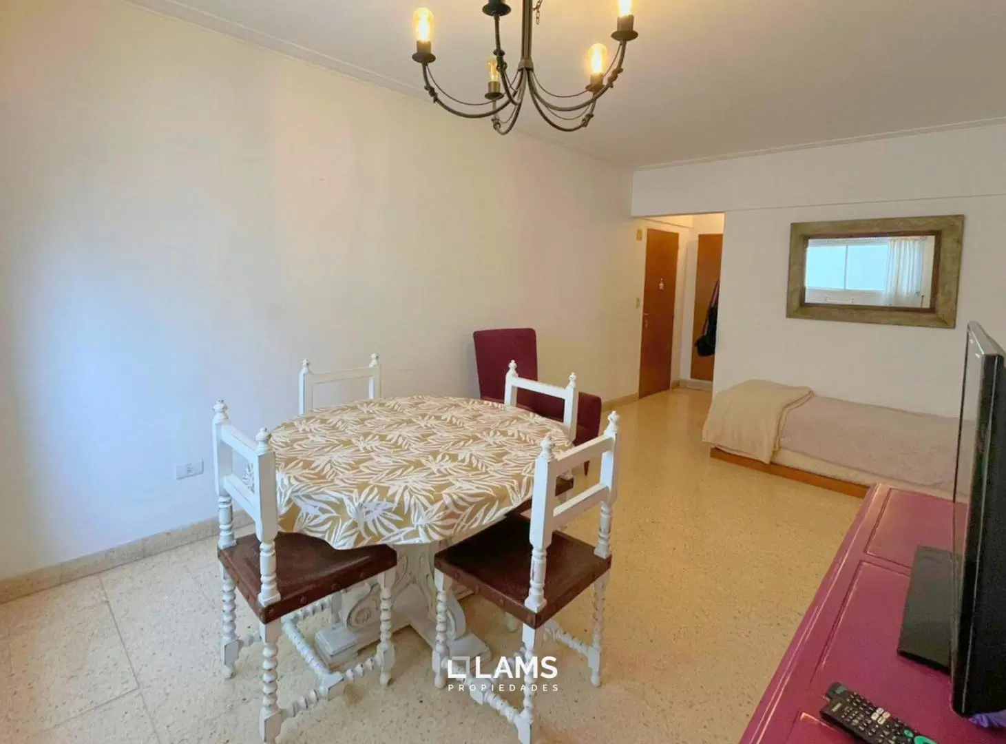 Departamento en Venta - 3 ambientes - Zona La Perla 1