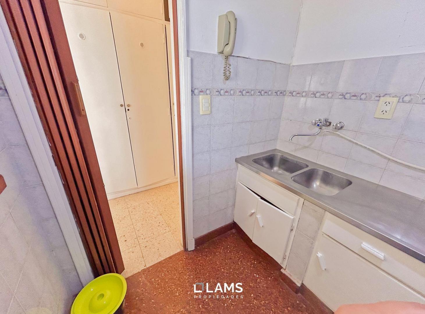 Foto de Venta apto crédito - Departamento 2 ambientes en Plaza Mitre, imagen 2