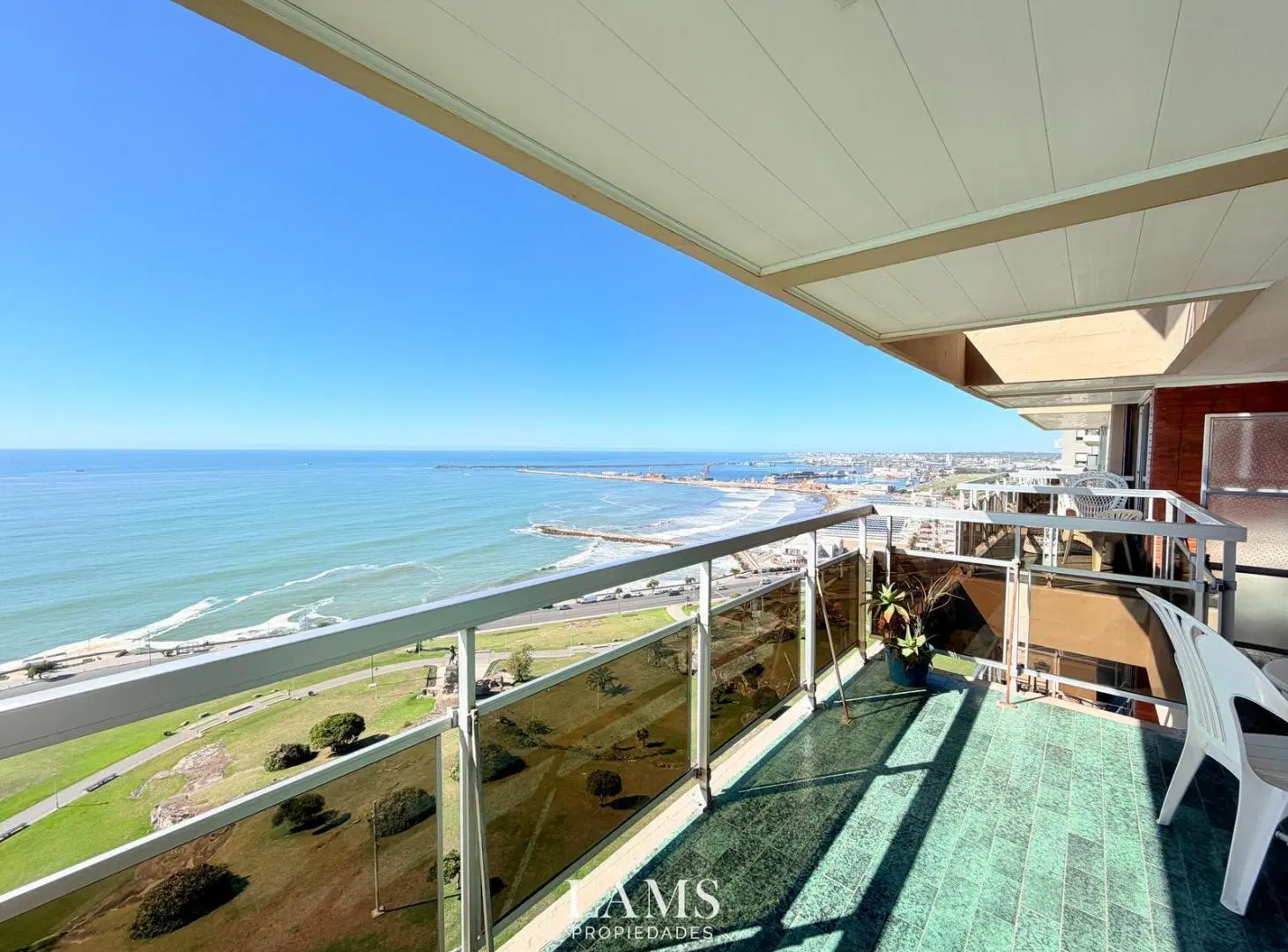 Departamento en Venta - 3 Ambientes - Maral 27- Playa Grande 2