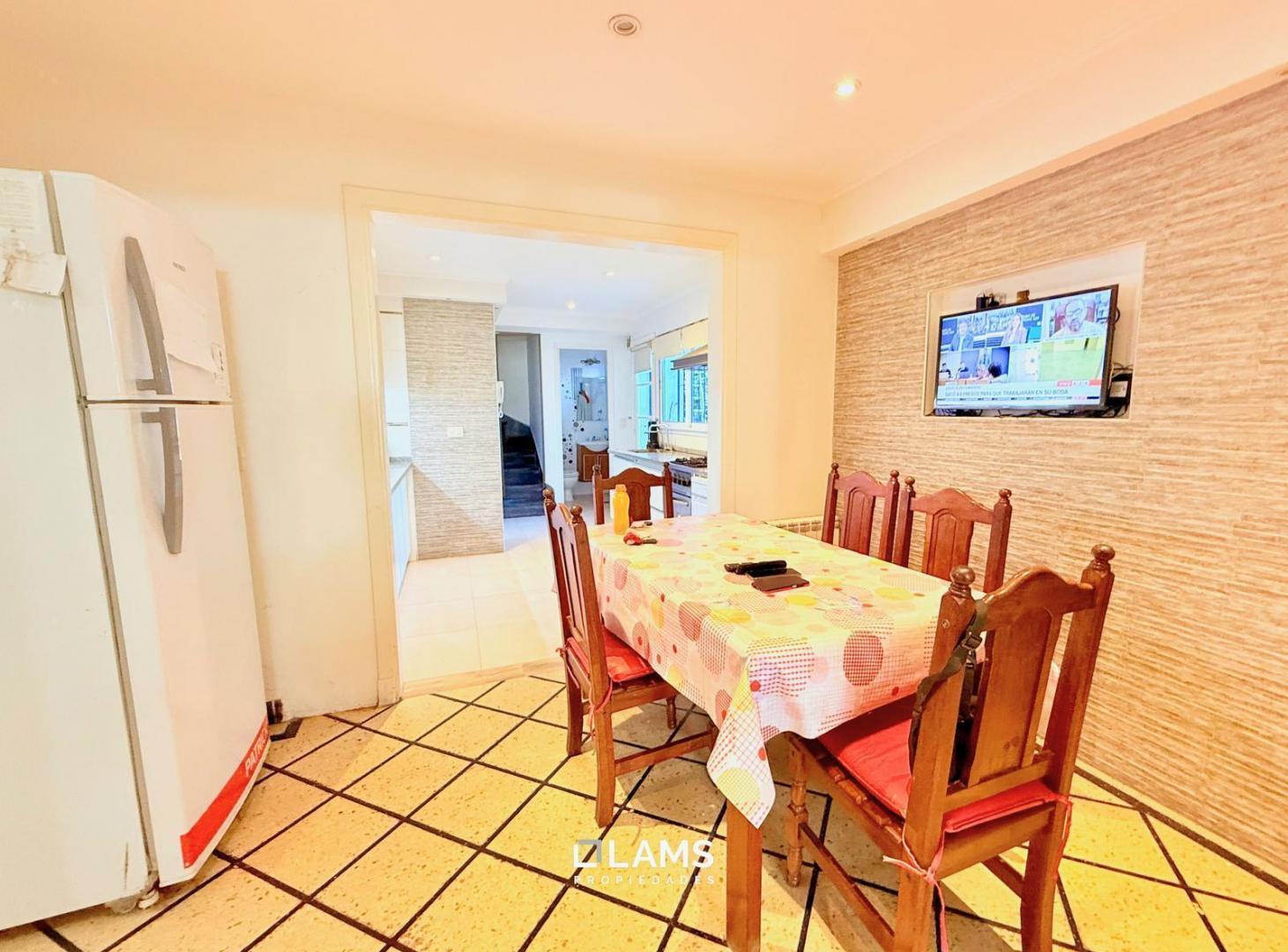 Foto de Excelente Chalet 5 ambientes en Venta - Barrio Los Troncos, imagen 3