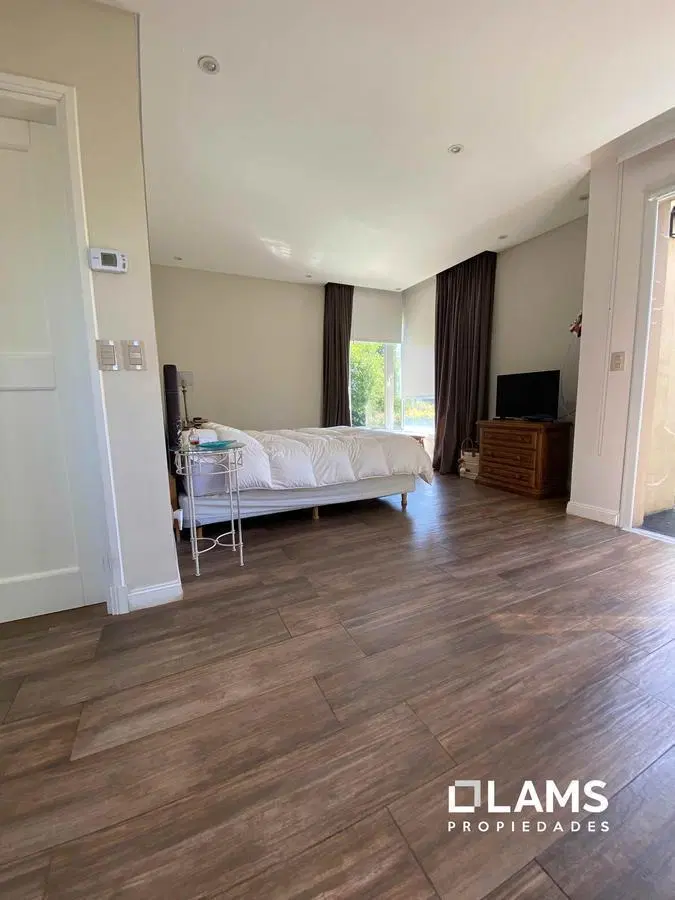 Alquiler casa de 5 ambientes - 12/24 meses  - Rumencó 8