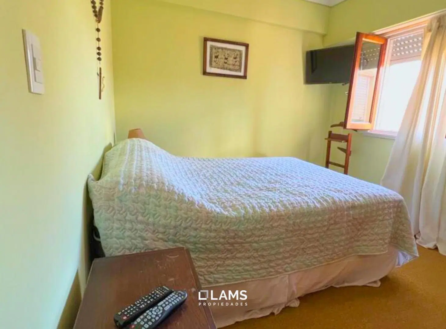 Venta - Departamento 3 ambientes con cochera - Zona Mogotes 4