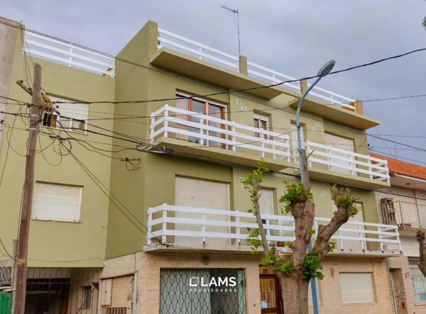 Venta - Departamento 3 ambientes con cochera - Zona Mogotes 2