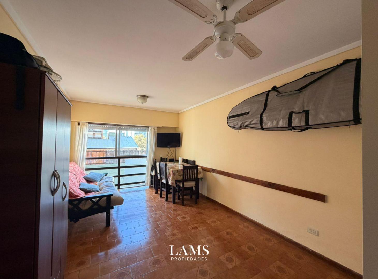 Departamento de un ambiente en Venta - Zona Plaza Colon