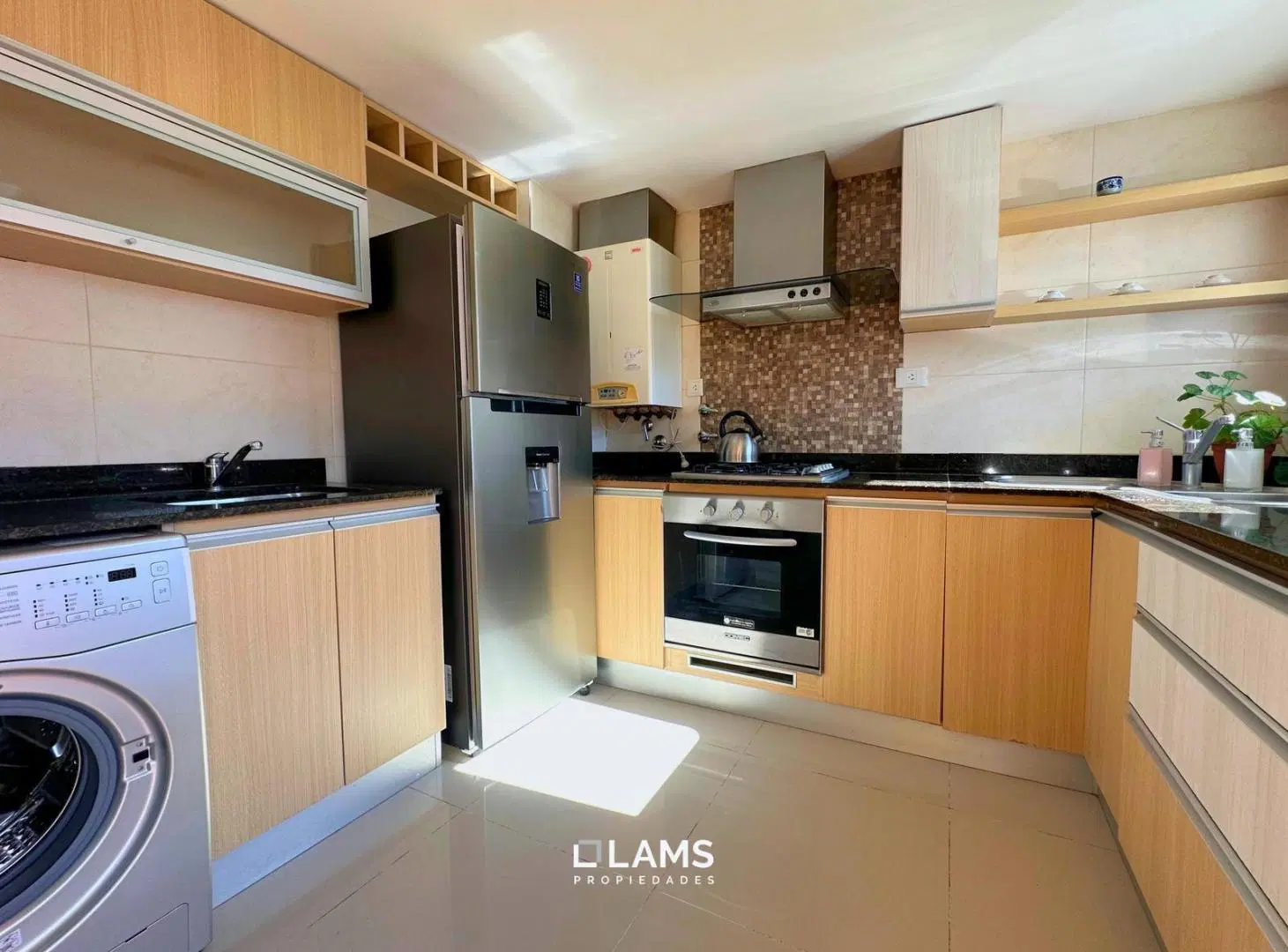Venta - Departamento 3 ambientes con cochera  - Zona Plaza Mitre 5