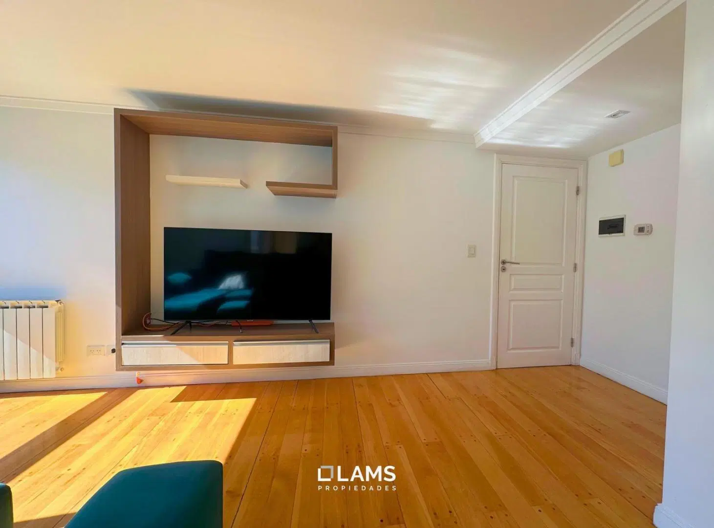Venta - Departamento 3 ambientes con cochera  - Zona Plaza Mitre 3