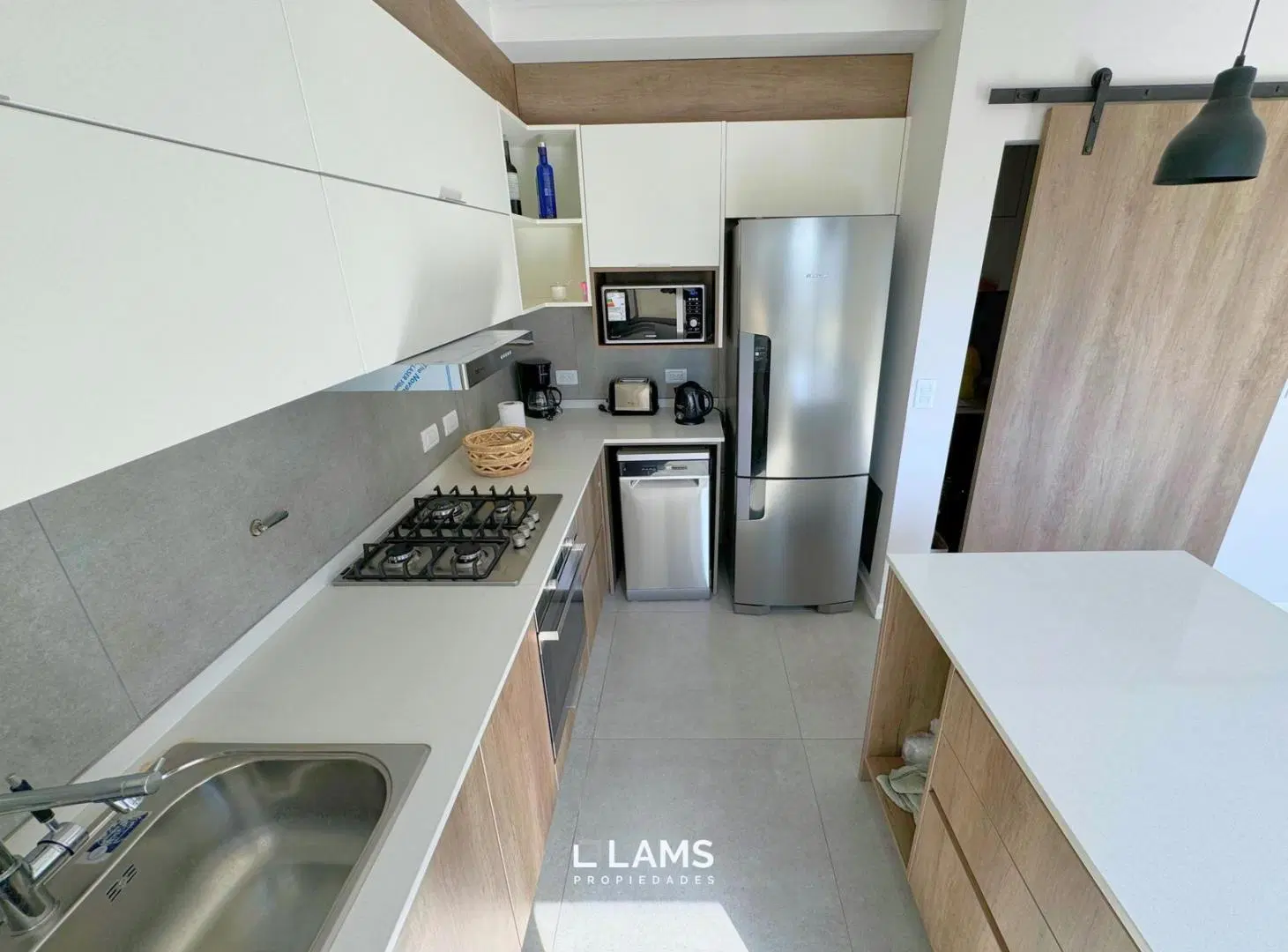 Departamento 4 ambientes con cochera - A estrenar - Chauvin 3