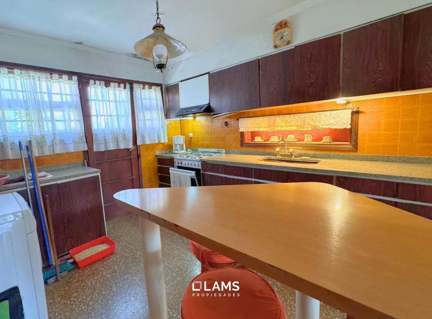 Chalet 4 ambientes en Venta - Barrio Chauvin.  APTO CRÉDITO 4