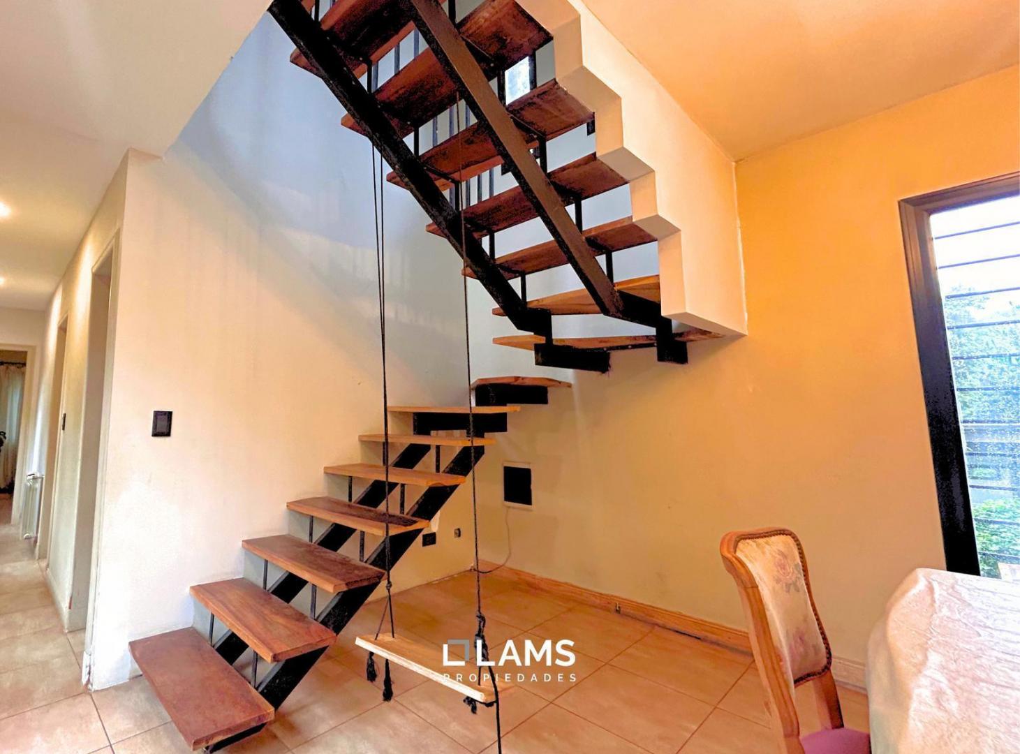 Casa en Venta - Bosque Peralta Ramos - 4 ambientes