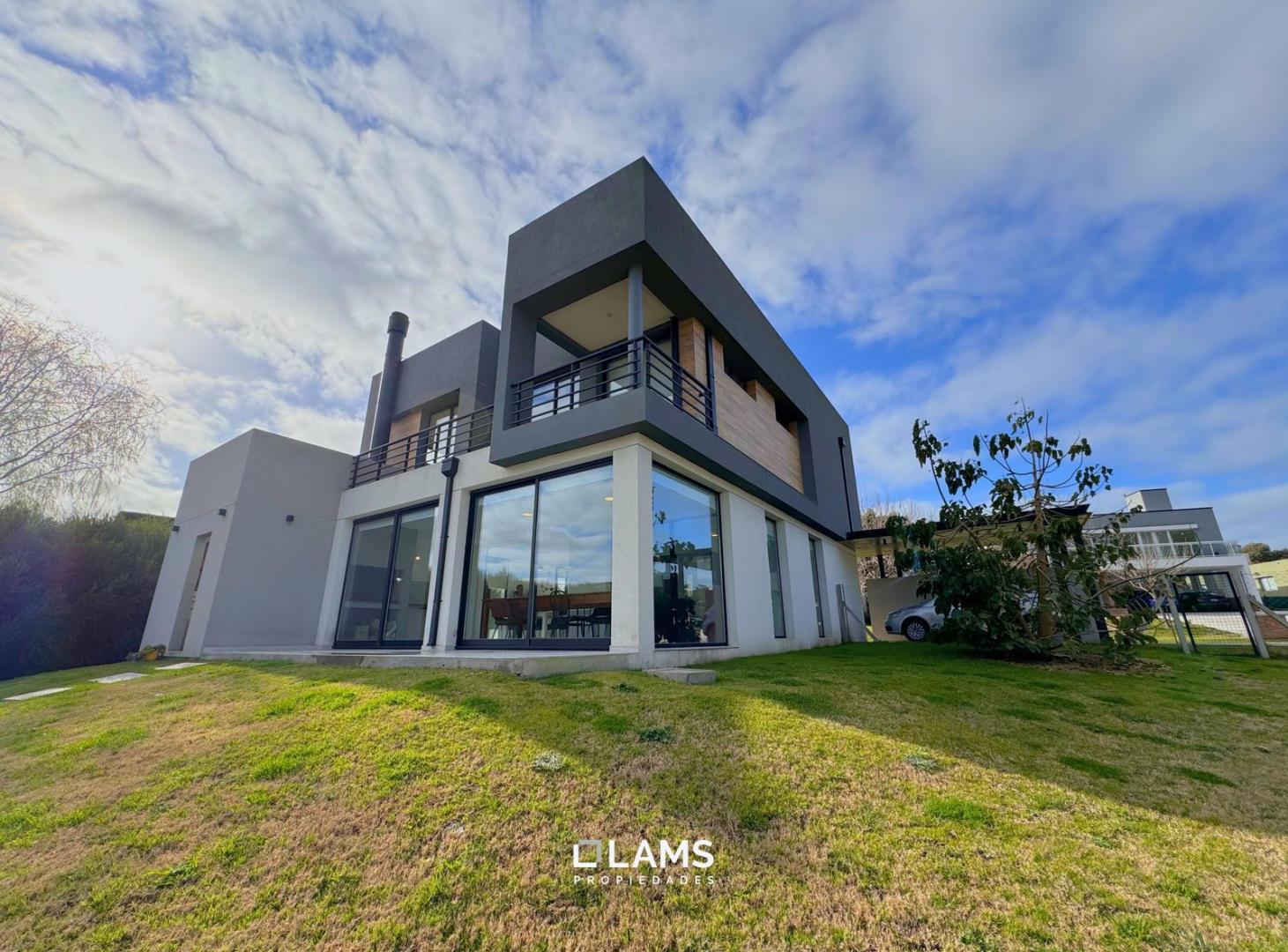 Casa 4 ambientes en VENTA- Arenas del Sur