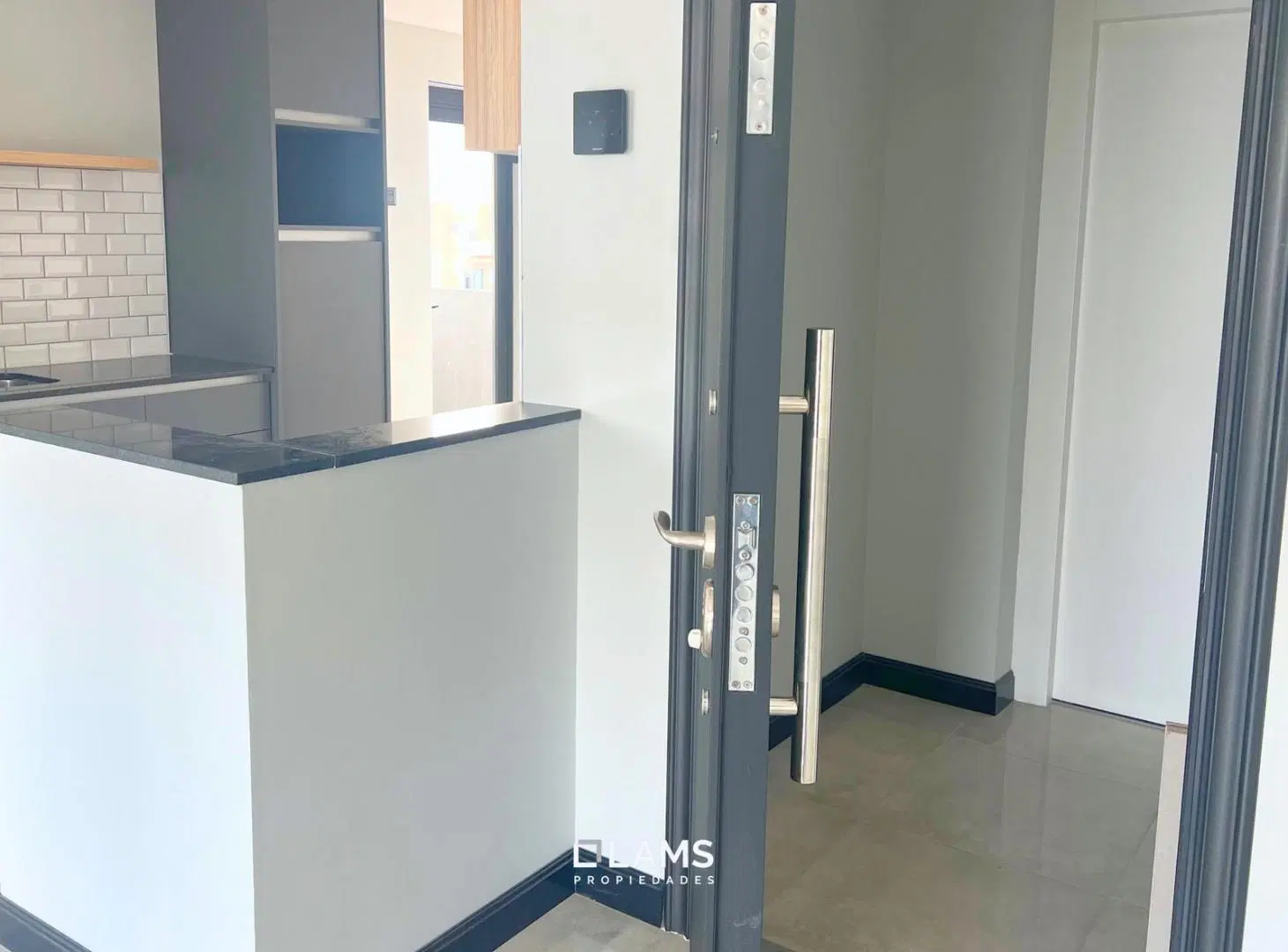 Venta - Piso 3 ambientes a Estrenar - San Jose 3