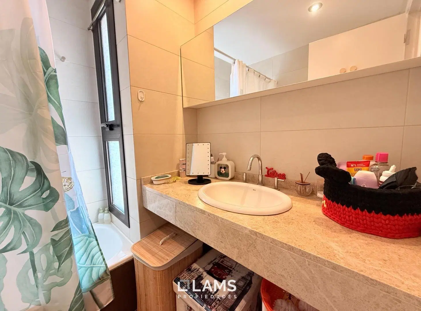 Venta - Departamento 3 ambientes con cochera - Zona Guemes 4