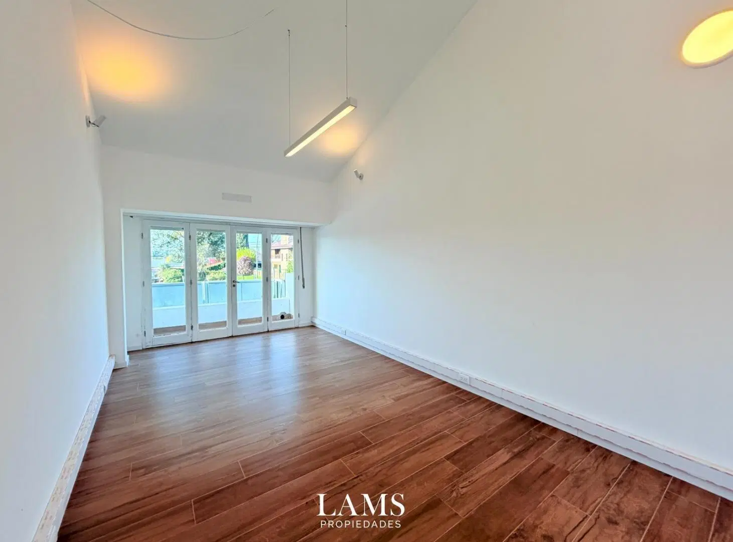 Local en venta en barrio Juramento 5