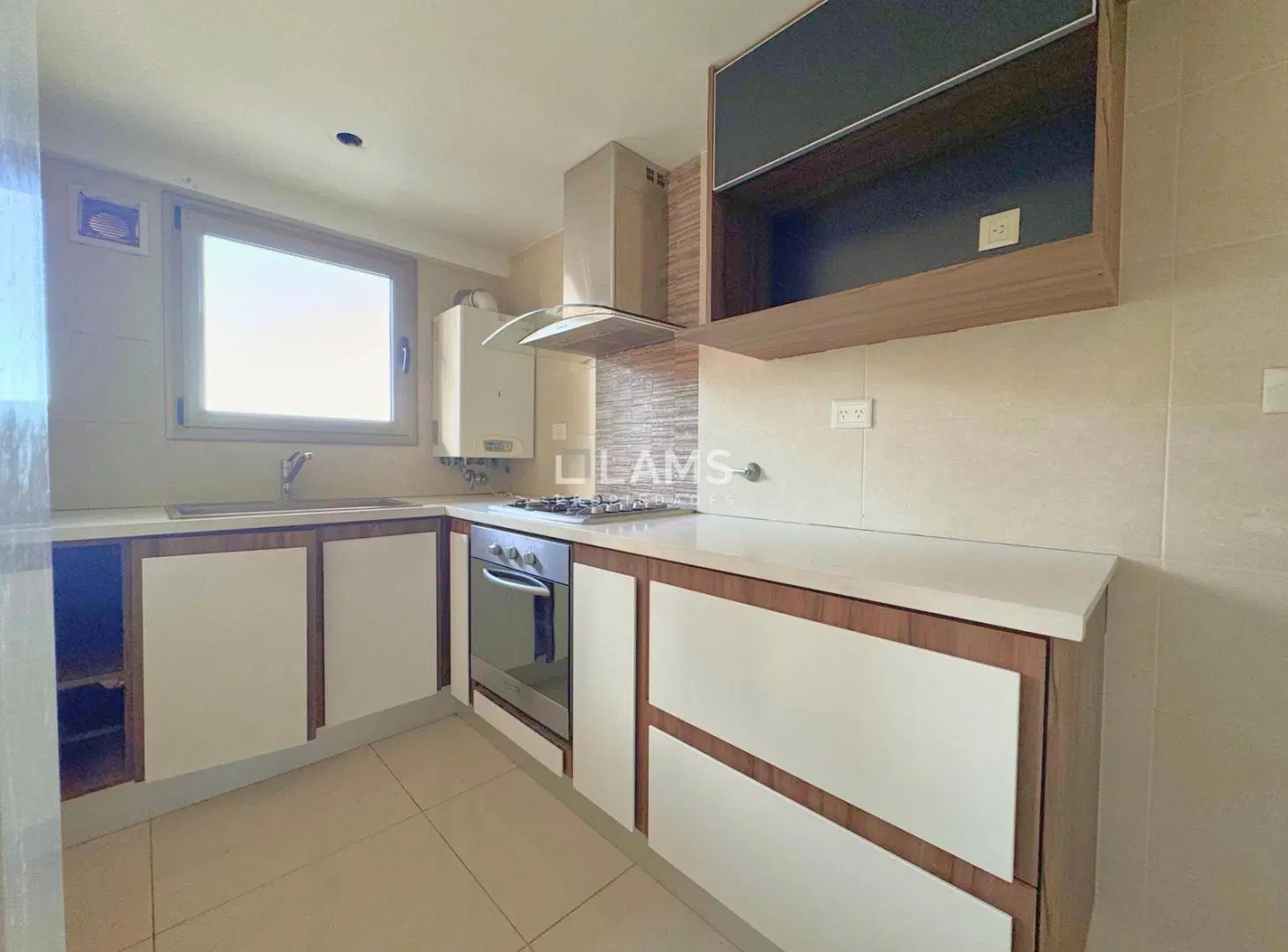 Venta - Departamento 2 ambientes con balcón - Zona La Perla 3