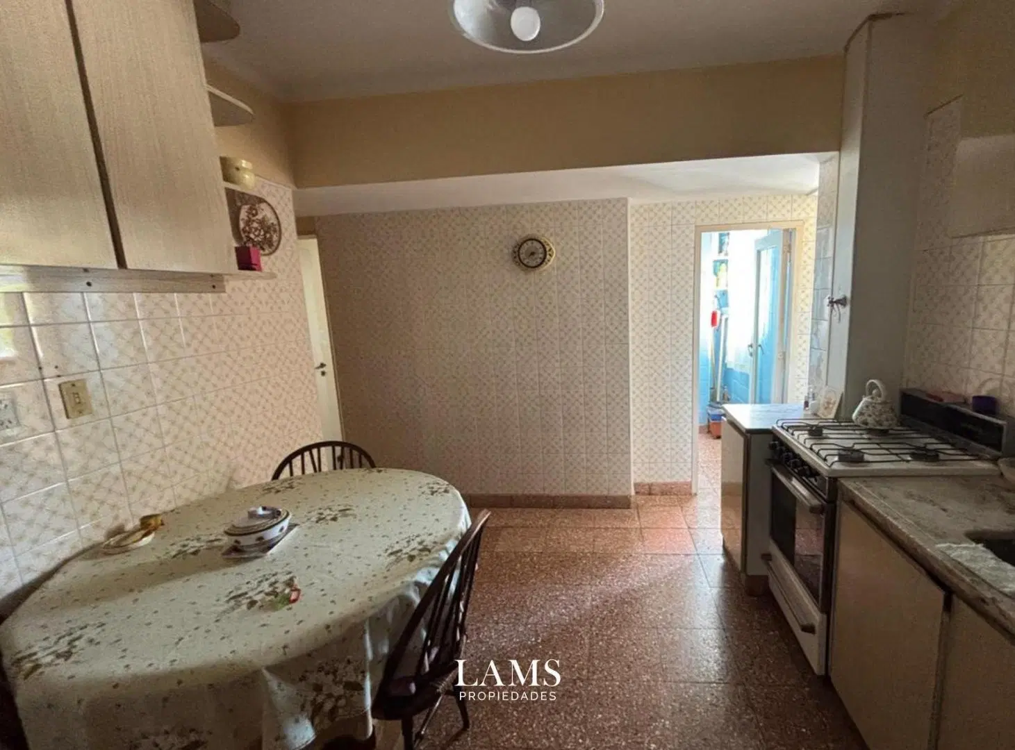 Venta - Departamento 3 ambientes con balcón - Zona Centro 5