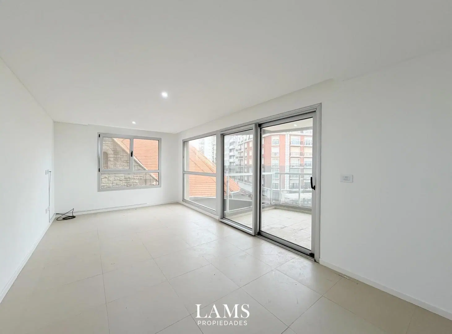 Departamento en Venta - 3 ambientes con cochera - Zona Torreón - Frente al mar 3