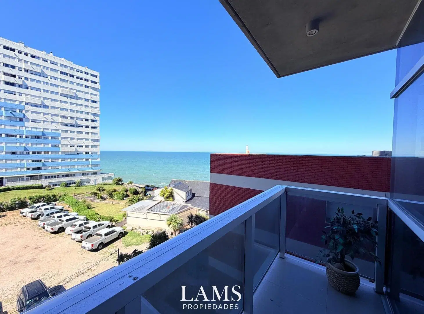 Alquiler permanente -  Departamento 3 amb con vista al mar - Playa Chica 5