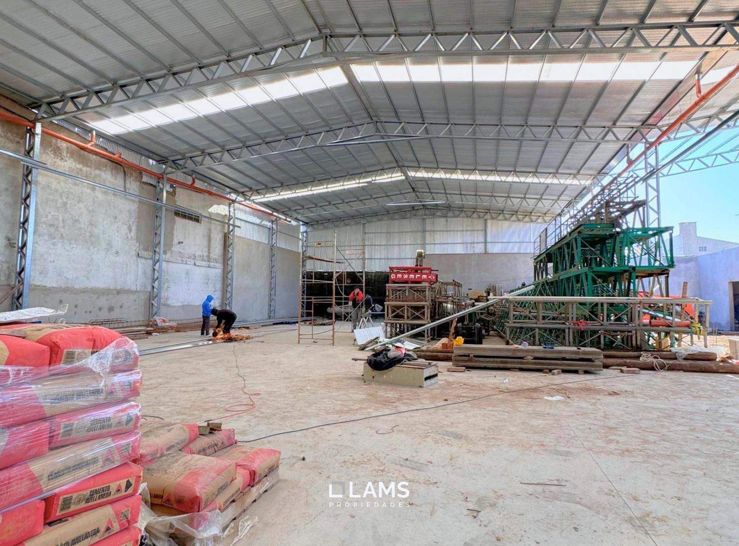 Foto de Galpón/Nave 766m2 en alquiler - Barrio Los Andes - Champagnat - Mar del, imagen 3