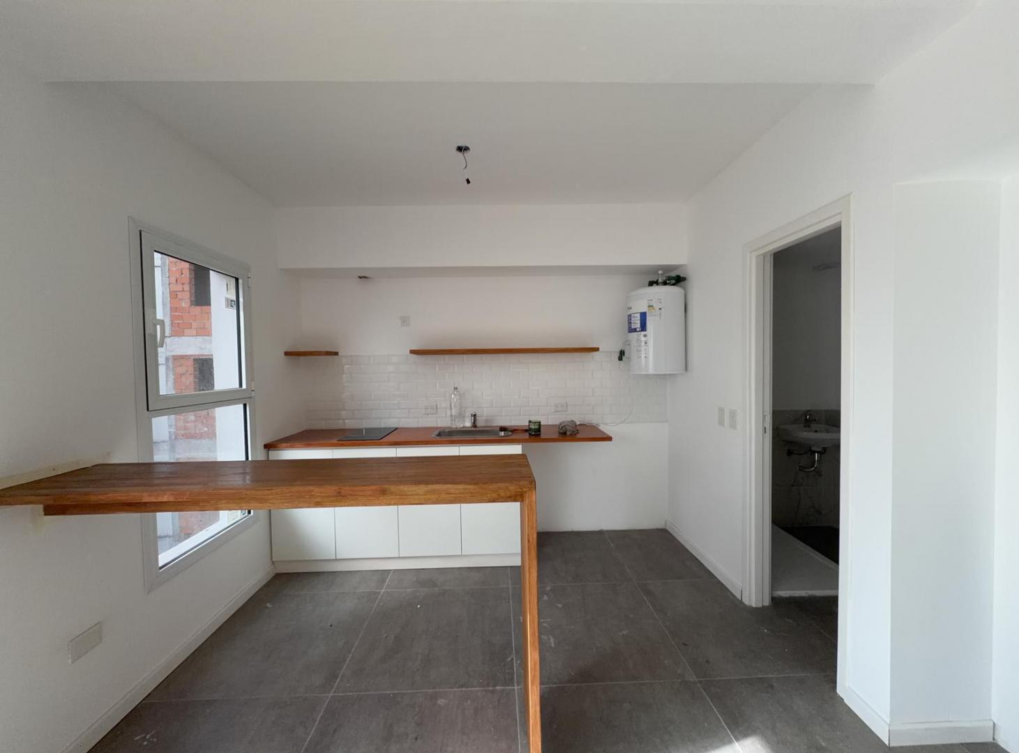 Foto de Alquiler - Departamento 1 ambiente con balcón - La Perla, imagen 3