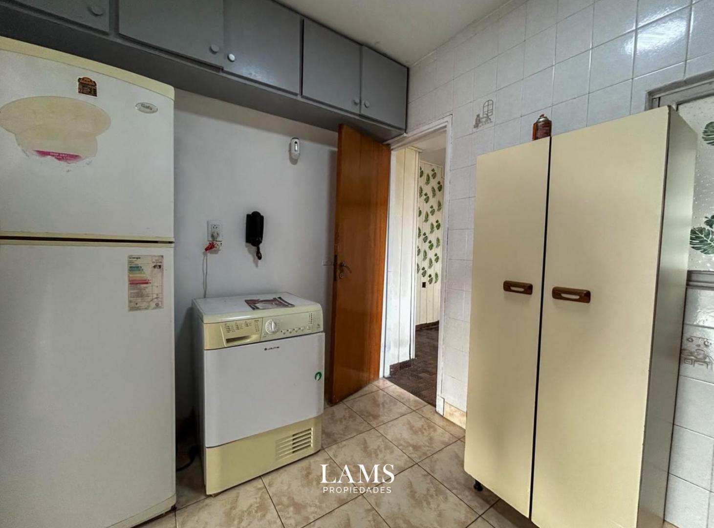 Foto de Alquiler 24 meses - Departamento 3 ambientes con balcón y dependencia, imagen 5
