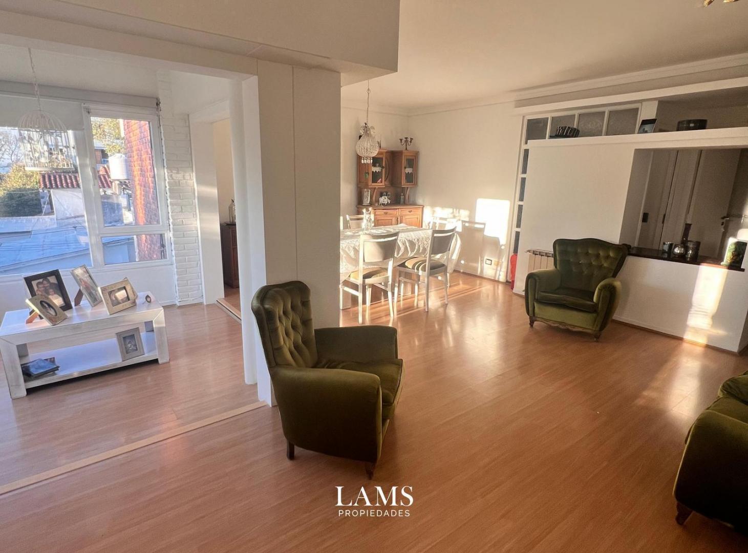 Foto de Semipiso 4 ambientes en La Perla - VENTA, imagen 2