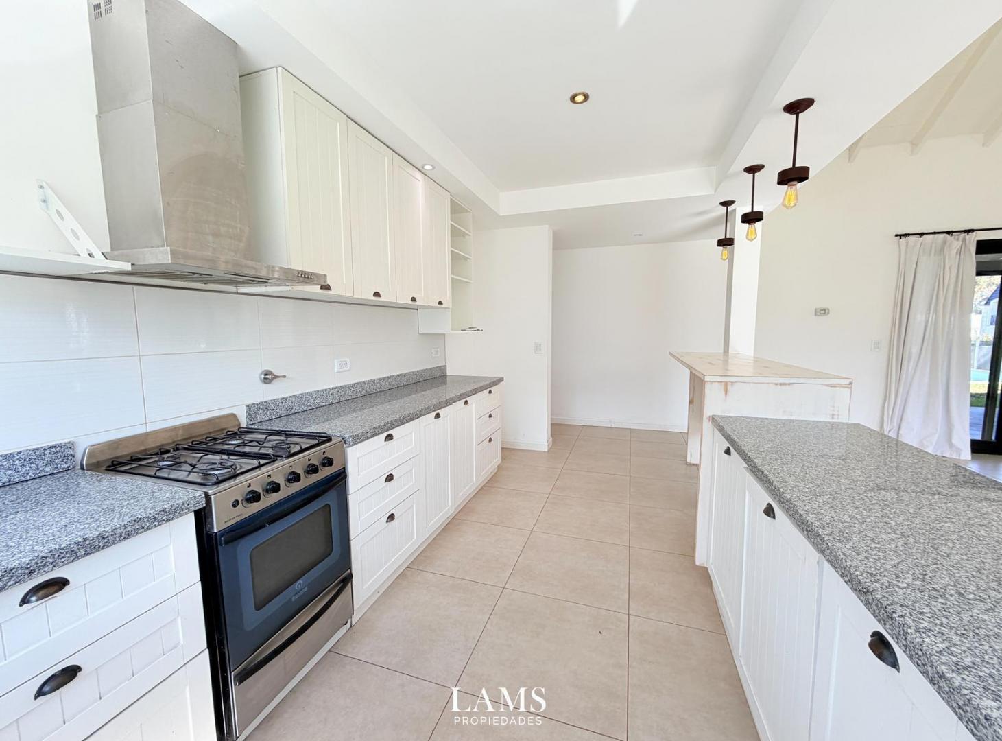 Foto de Venta - Casa 4 ambientes - Barrio Privado Rumencó, imagen 5