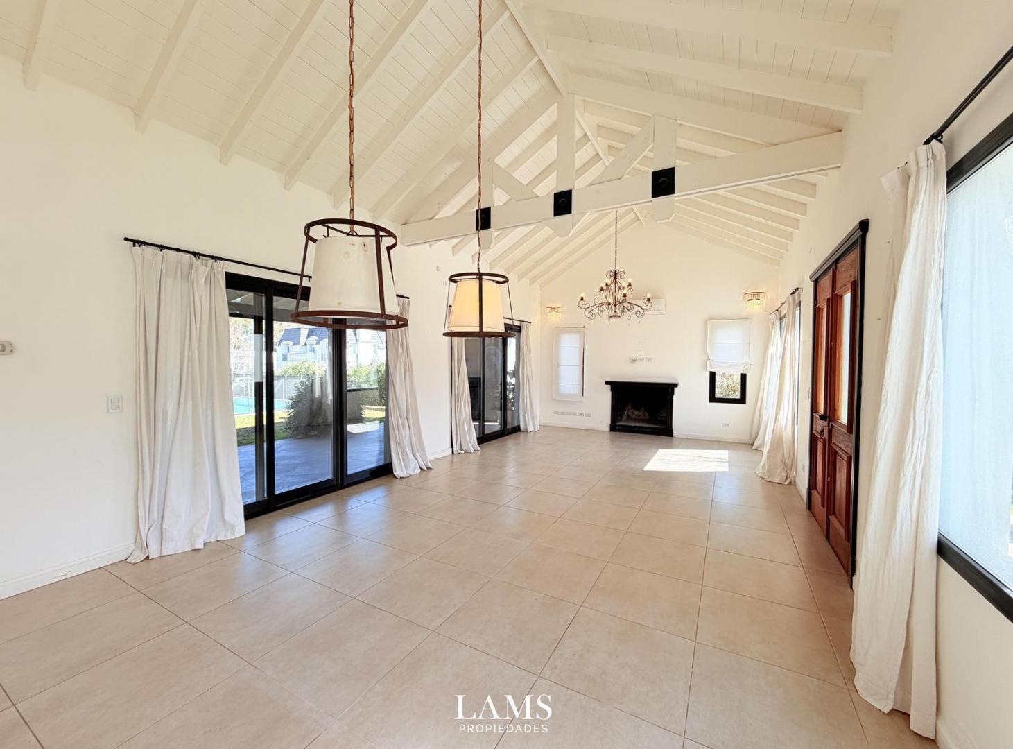 Foto de Venta - Casa 4 ambientes - Barrio Privado Rumencó, imagen 4