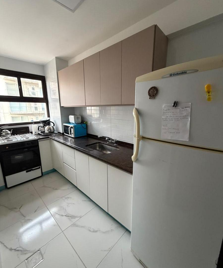 Foto de Alquiler temporario 25/26 - Departamento 2 ambientes con cochera, imagen 2