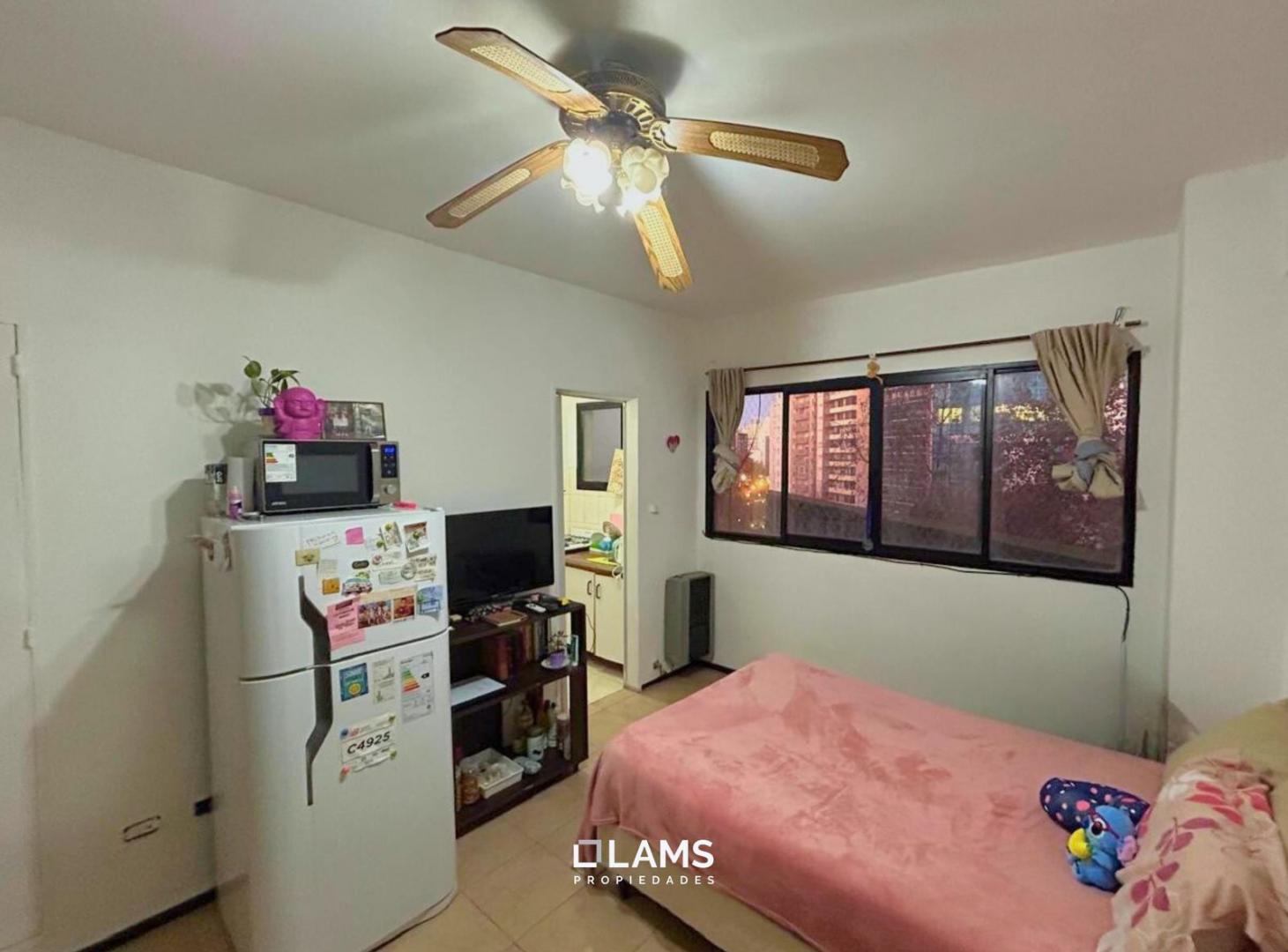 Foto de Venta - Departamento al lateral Monomabiente - Zona Centro, imagen 2
