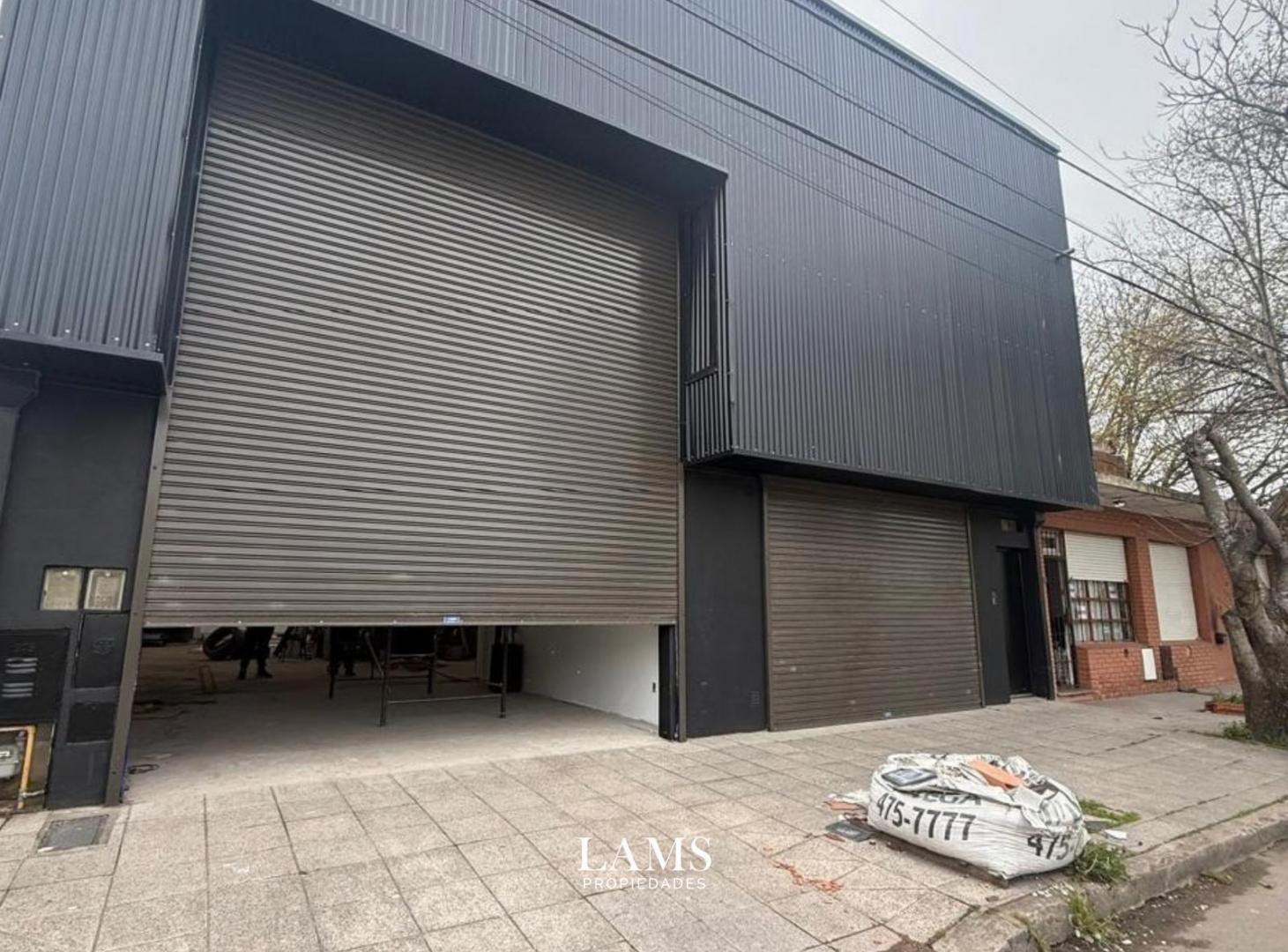 Foto de VENTA - Galpón Local Departamento - Zona Villa Primera, imagen 2