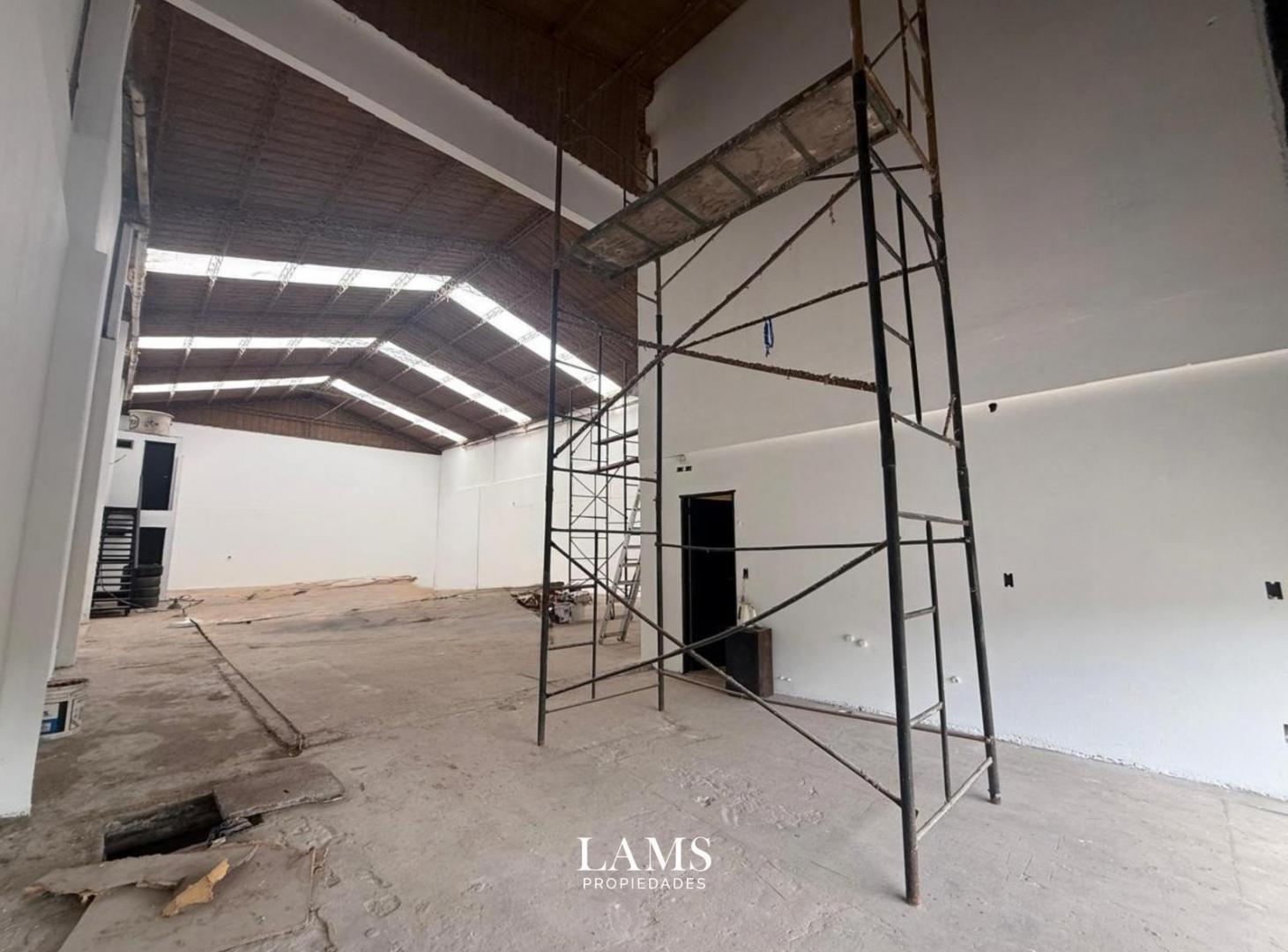 Foto de VENTA - Galpón Local Departamento - Zona Villa Primera, imagen 3