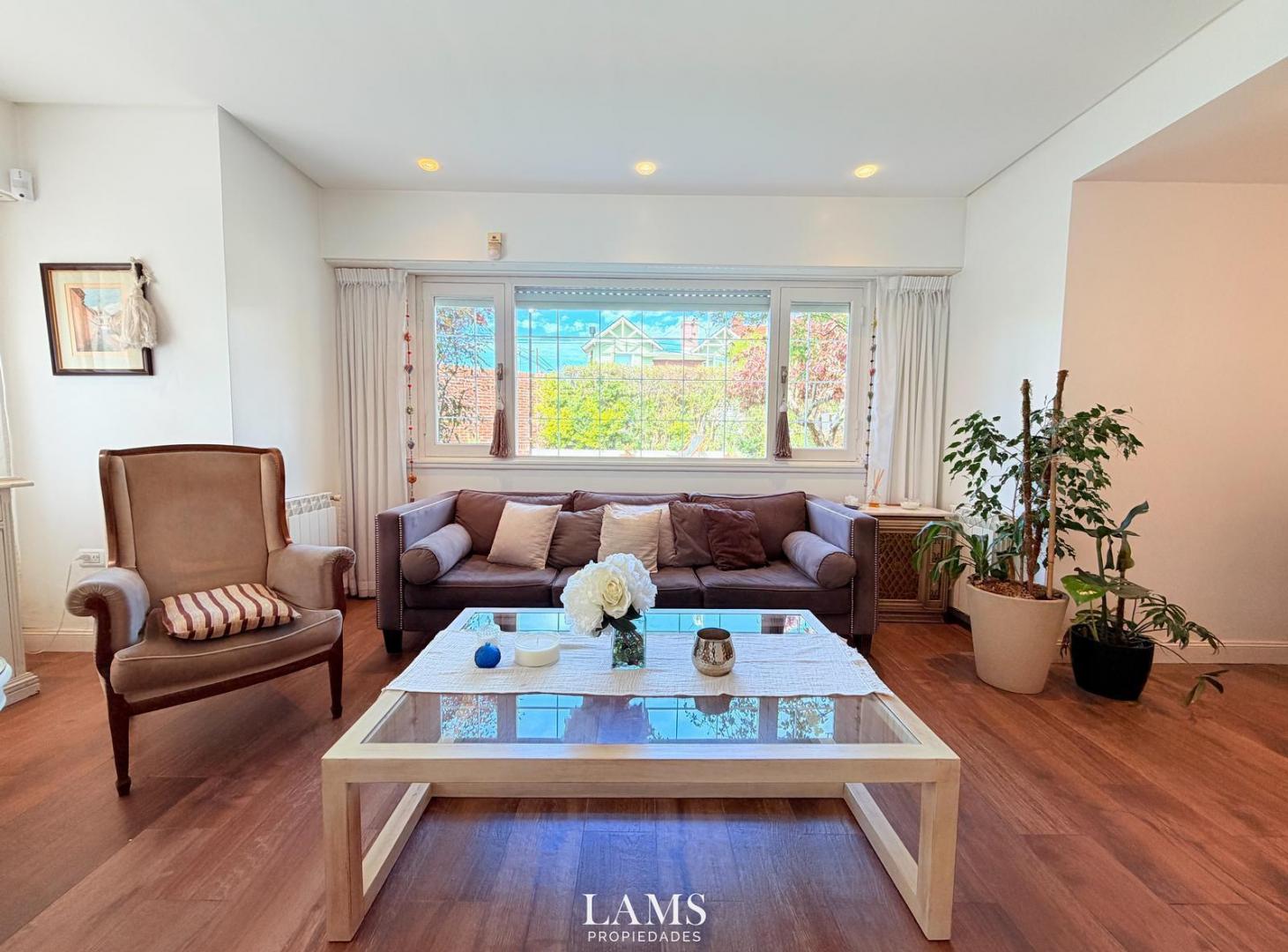 Foto de Venta - PH 4 ambientes con amplio parque y piscina - Barrio San Carlos, imagen 5