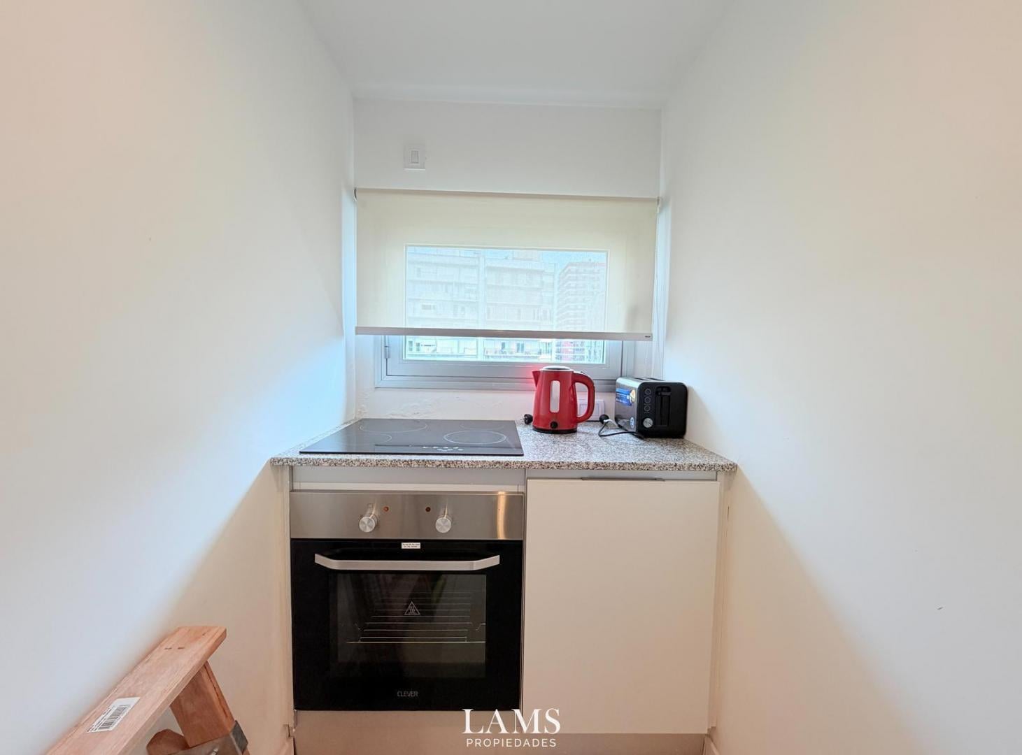 Foto de Venta - departamento de 3 ambientes con vista al mar - Zona La Perla, imagen 3