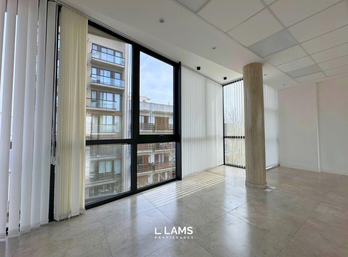 Foto de Alquiler 24/36 meses - Excelente Oficina de 110 m2 - Zona Aldrey, imagen 1