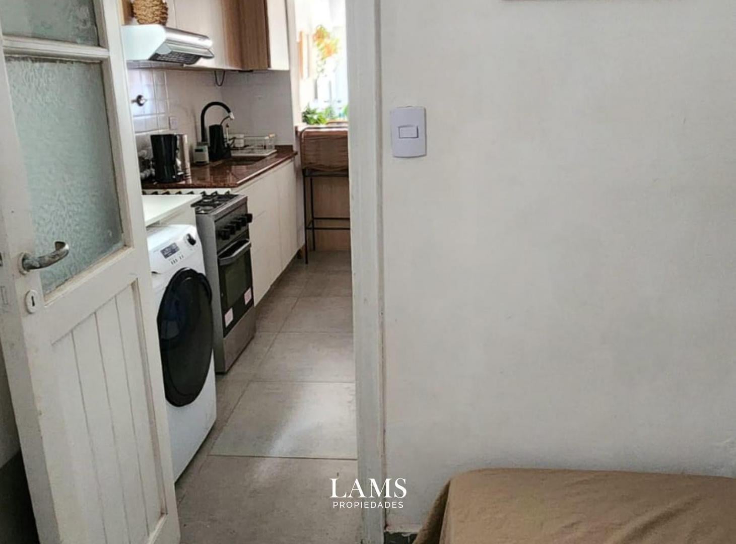 Foto de Departamento tres ambientes con dependencia reciclado en venta - zona, imagen 5