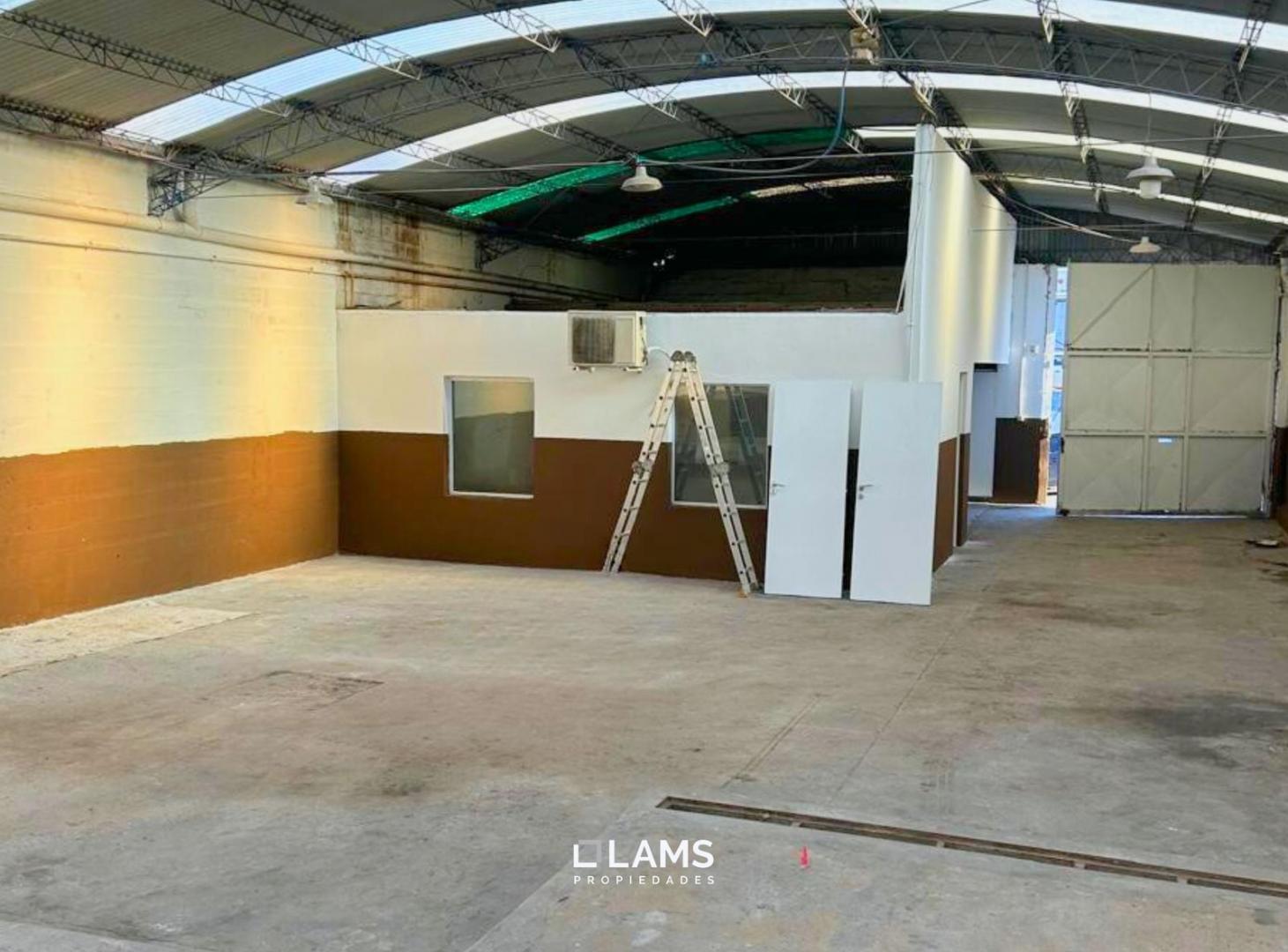 Foto de Galpón de 283 m2 en alquiler - zona puerto - distrito C2, imagen 2
